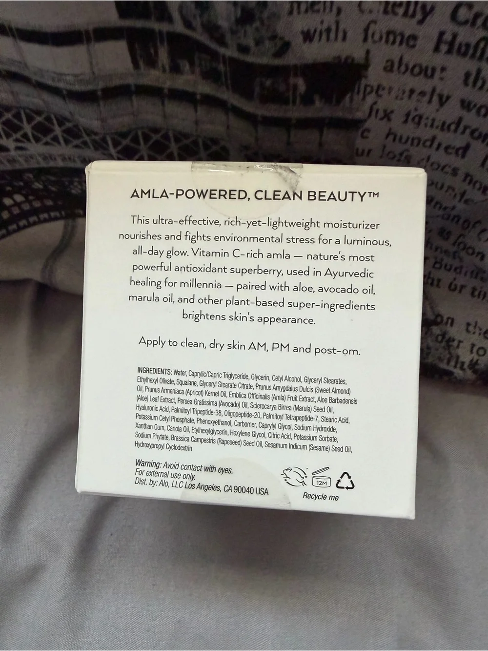ALO Yoga white Luminizing Face Moisturizer